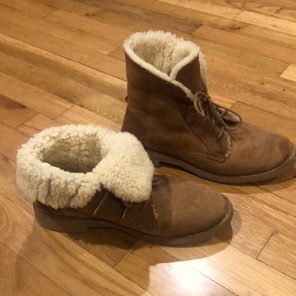 UGG Shoes - Flash sale - Ugg Quincy Boot Chestnut size 8.5